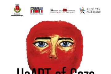 L’immagine è una locandina che promuove la mostra intitolata “HeART of Gaza – L’arte delle bambine e dei bambini di Gaza” dal 16 – 19 ottobre 2025 nella Sala Convegni “Vanda Bianchi” – Centro Sociale Castelnuovo Magra.
Nella parte superiore compaiono i loghi degli enti promotori: Comune di Castelnuovo Magra/A.N.P.I. Castelnuovo Magra/Archivi della Resistenza – Circolo Edoardo Bassignani/Rete Spezzina Pace e Disarmo. Al centro è presente un disegno che raffigura un volto con occhi azzurri, parzialmente coperto da un velo o da una forma rossa che occupa gran parte dell’immagine. Il testo principale recita:
HeART of Gaza – L’arte delle bambine e dei bambini di Gaza Seguono le informazioni sull’evento:
•Inaugurazione: Giovedì 16 ore 18.00 A seguire flash mob con reading di Jonathan Lazzini/Attività laboratoriali per bimbe e bimbi (4–7 anni e 8–12 anni) Giovedì e venerdì – su prenotazione 329.0099418 Orari di apertura: Giovedì e venerdì 10.00–12.00 e 16.00–18.00 Sabato 10.00–12.00 Domenica 16.00–18.00
Lo stile grafico è pulito e centrato, con i testi in nero e rosso su sfondo bianco; l’immagine del volto dà un forte impatto emotivo e simbolico al tema della mostra.
