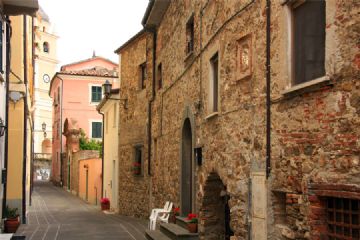 Vicoli del centro storico (Foto di Alessandro Vecchi - 2012)